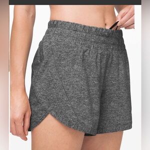 Lululemon Track That Short *5"
Heather Lux Multi Black